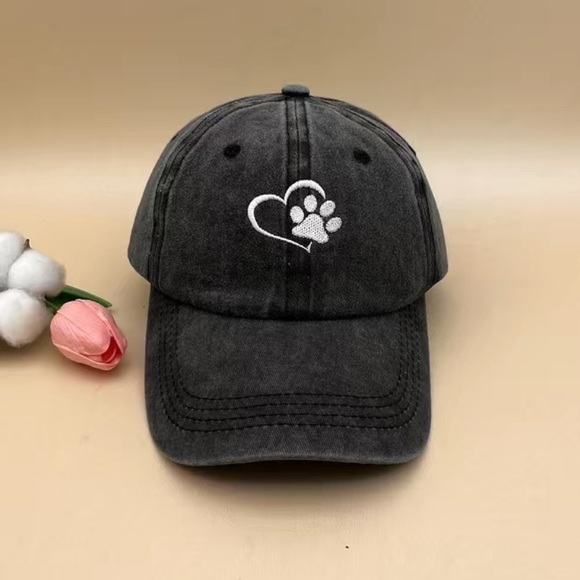 NWT Paw Embroidered Baseball Cap, 100% cotton, Adjustable Fit - Picture 1 of 3
